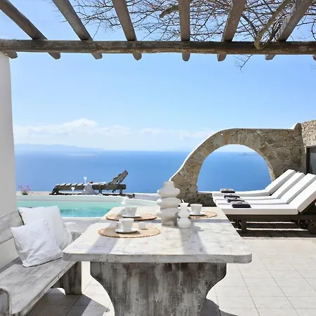 Fos Villa *